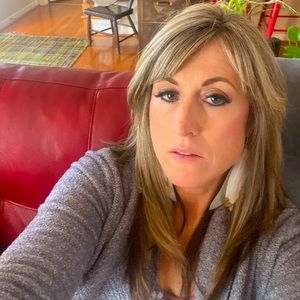 Meet your Posher, Dana